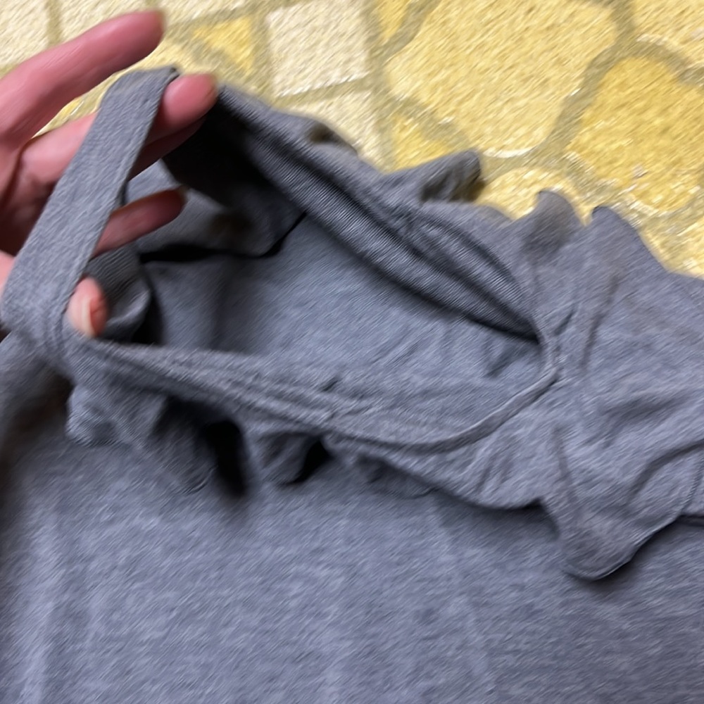 BNWOT Express cold shoulder gray top - Picture 13 of 14